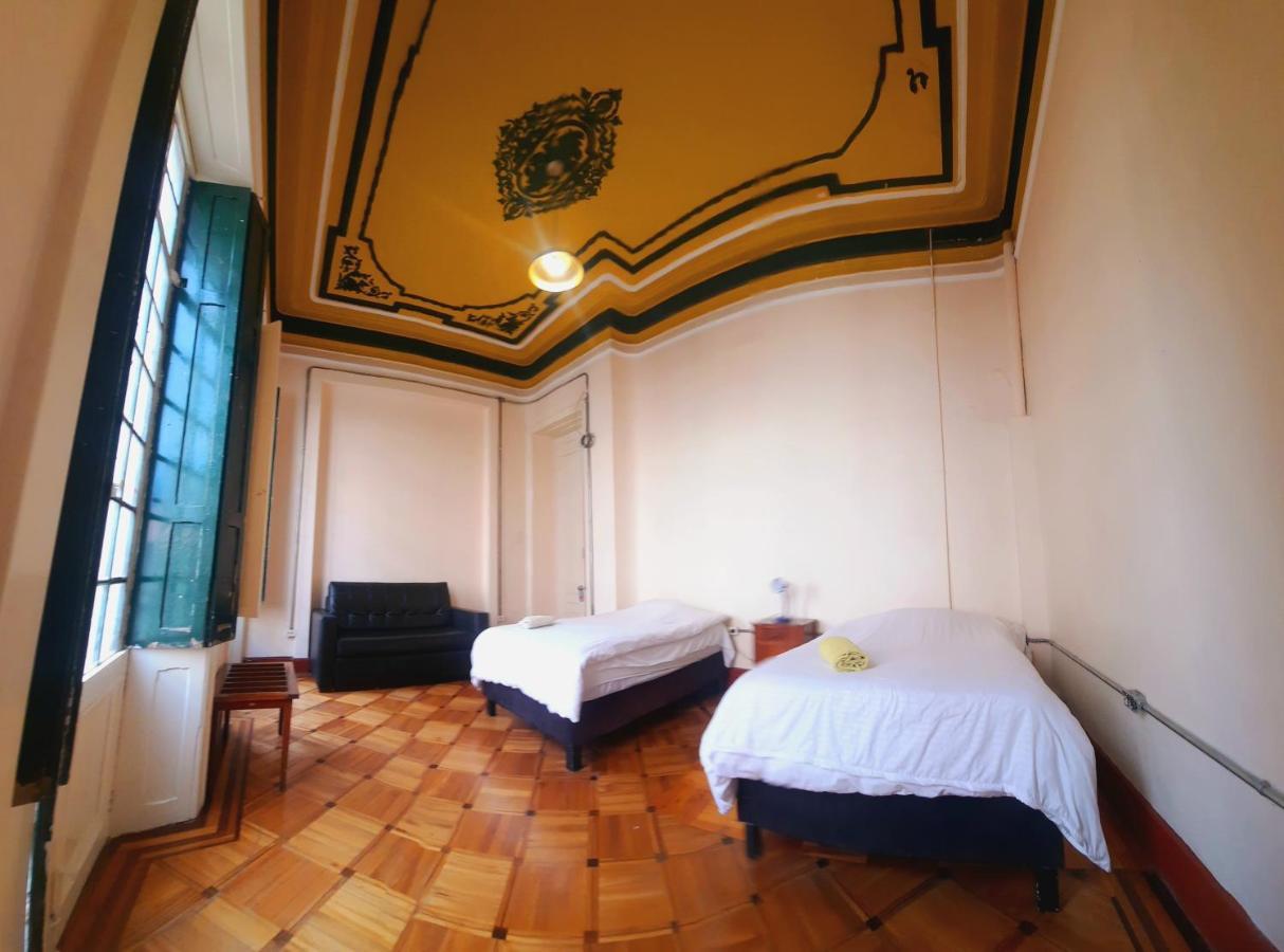 Hostal R10 Bogota Bagian luar foto
